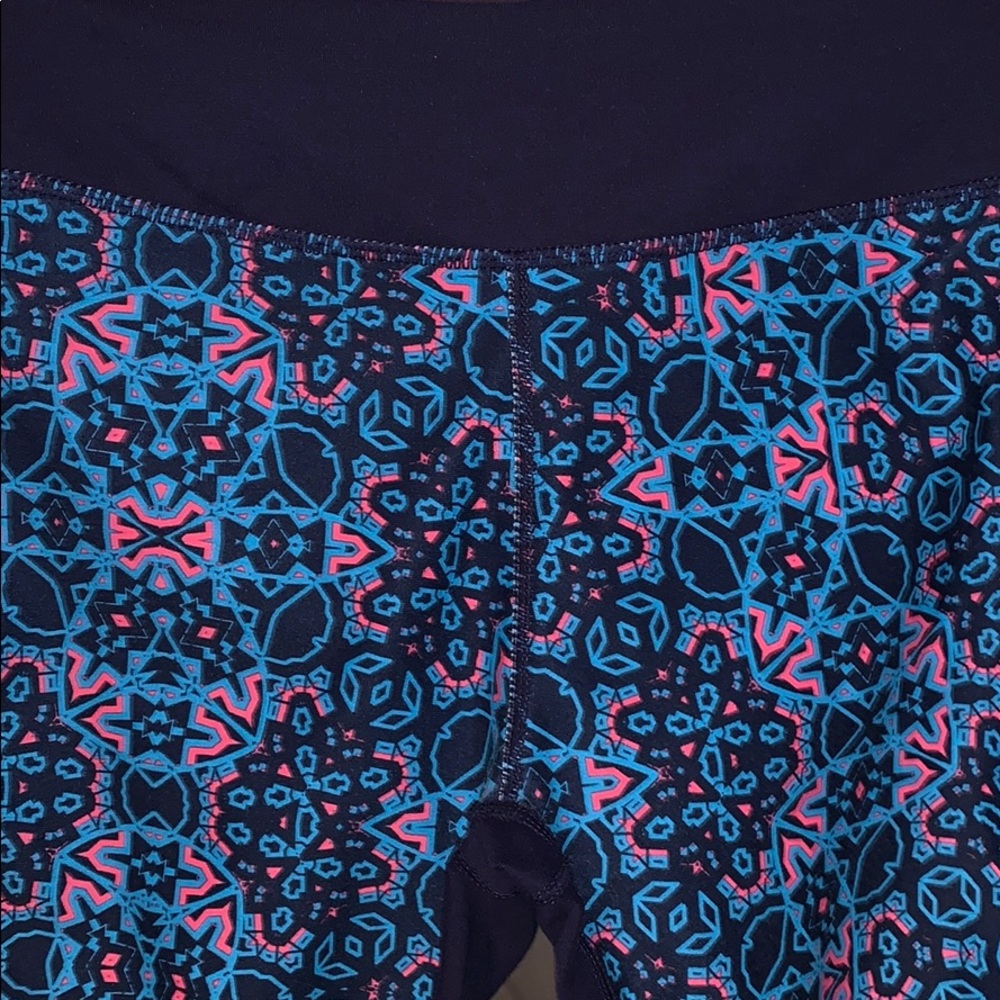 Fabletics crop leggings, size small - Picture 2 of 3